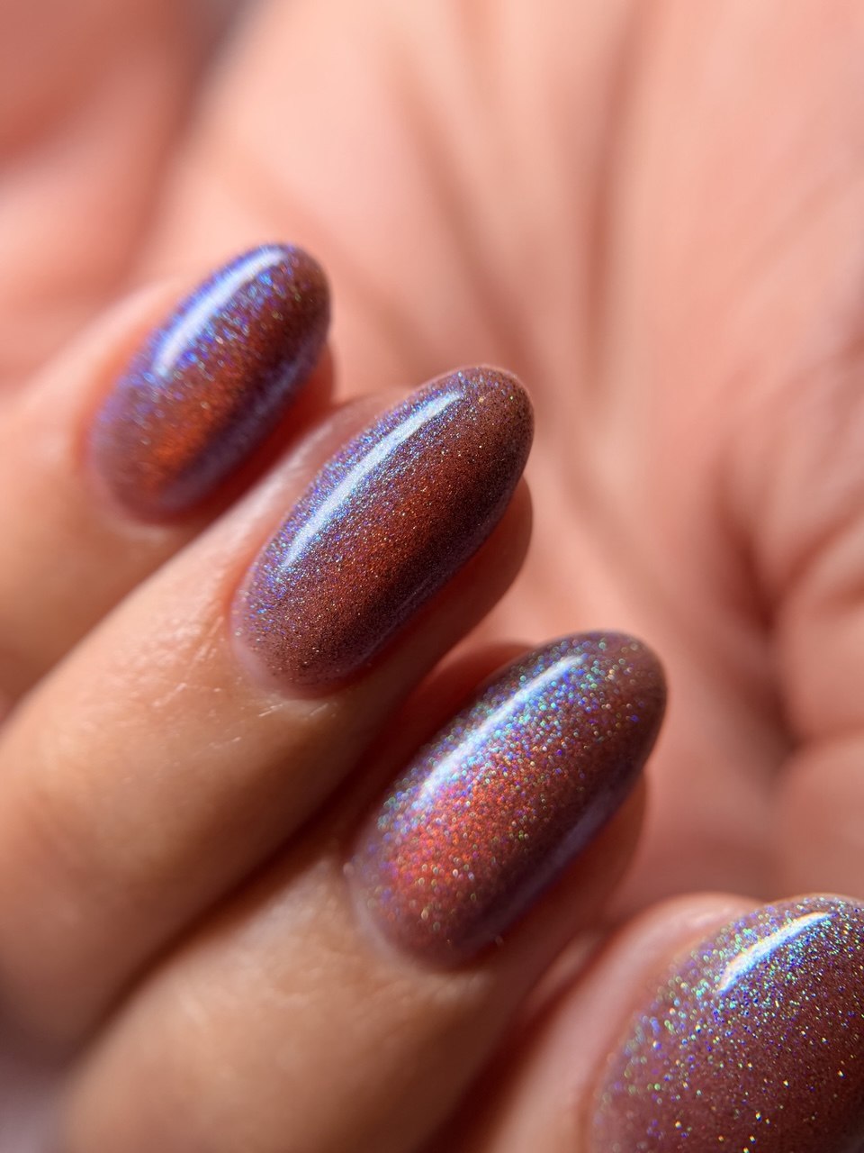 Holographic nail art by ITSU Nails, Dubai